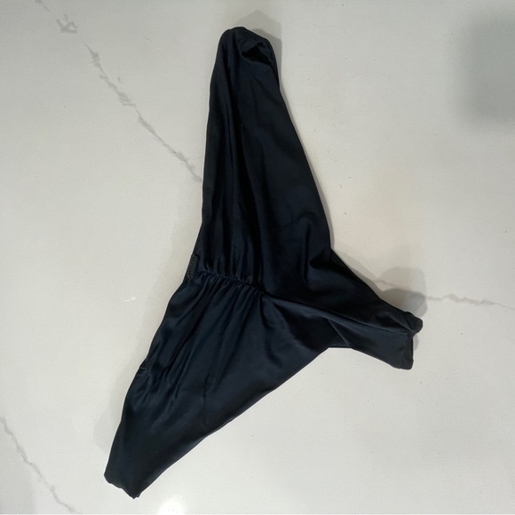 Roxy Black Cheeky Scrunch Butt Bottoms - Size XL - Picture 3 of 4